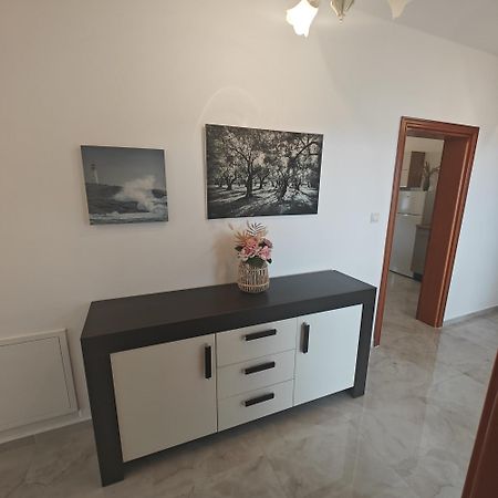 Apartmani Sandra Malinska Sveti Vid-Miholjice エクステリア 写真