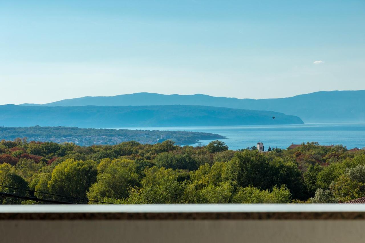 Apartmani Sandra Malinska Sveti Vid-Miholjice エクステリア 写真