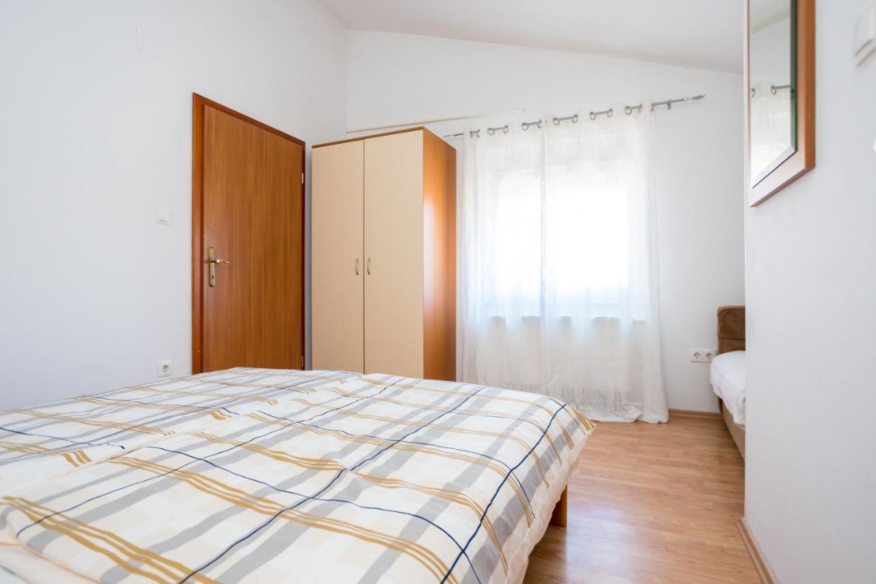 Apartmani Sandra Malinska Sveti Vid-Miholjice エクステリア 写真