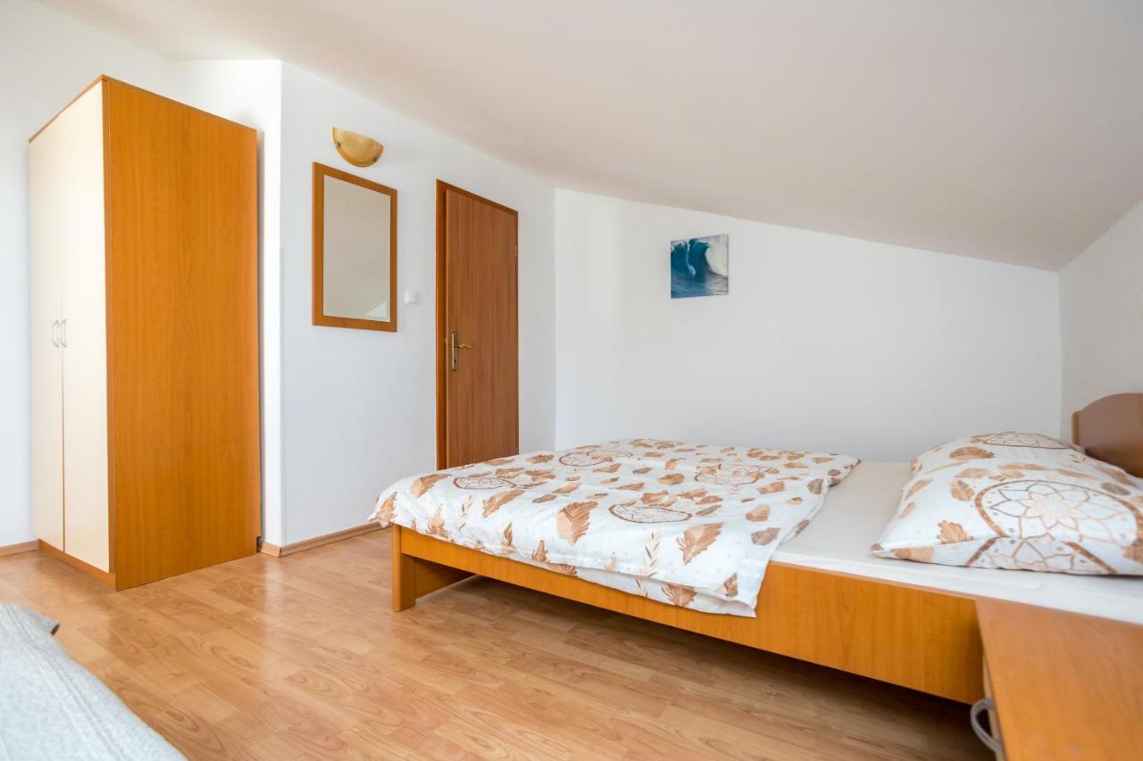 Apartmani Sandra Malinska Sveti Vid-Miholjice エクステリア 写真
