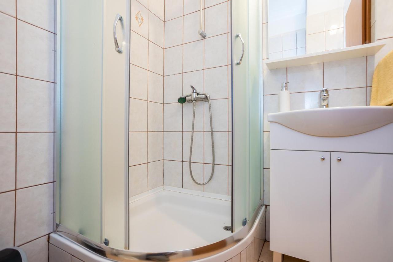 Apartmani Sandra Malinska Sveti Vid-Miholjice エクステリア 写真